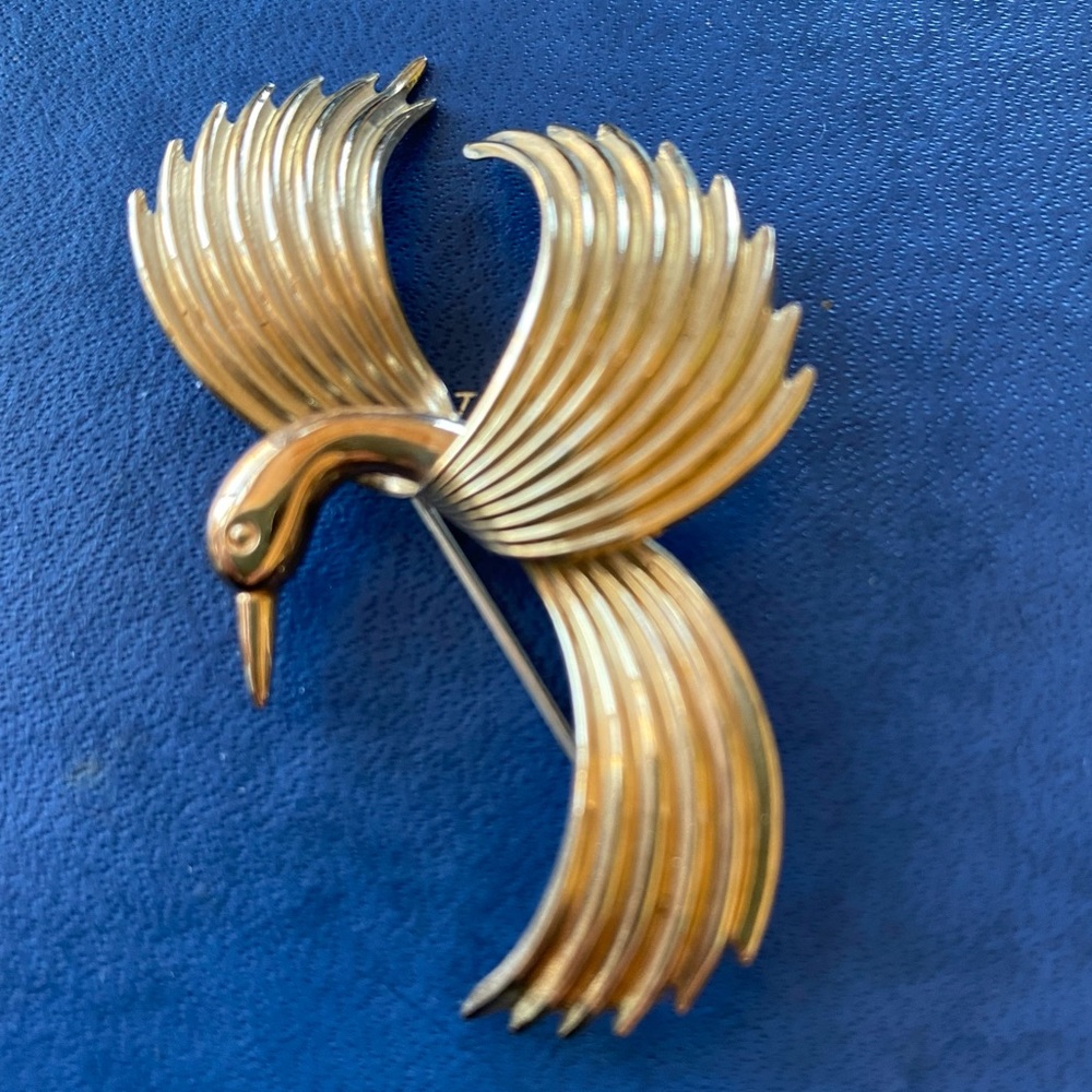 krementz bird brooch